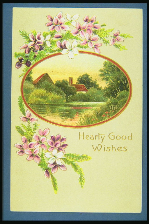 Postcard. Der Rahmen mit lila und rosa Blumen. Abbildung Dorf am Ufer des Flusses
