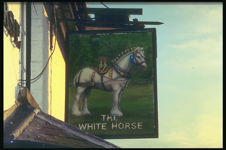White Horse Pub. Rysunek zwierzętach zielonych liści na tle