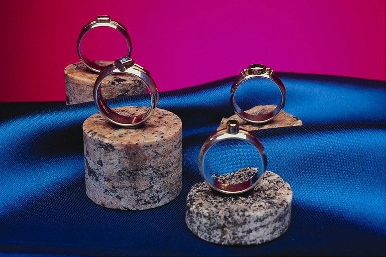 Rings on stone trays