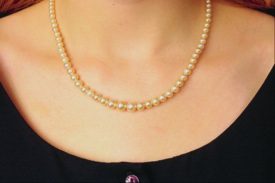 Necklaces with pearls