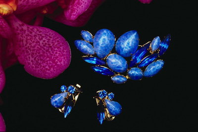 Earrings and brooch with stones bright blue