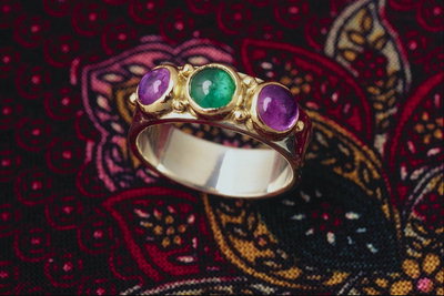 Ring met kleine steentjes lila en turquoise
