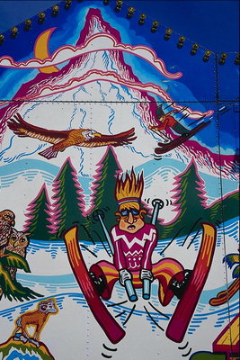 Рисунок  орла, сов, обезьяны наблюдающих катание на лыжах мальчика
