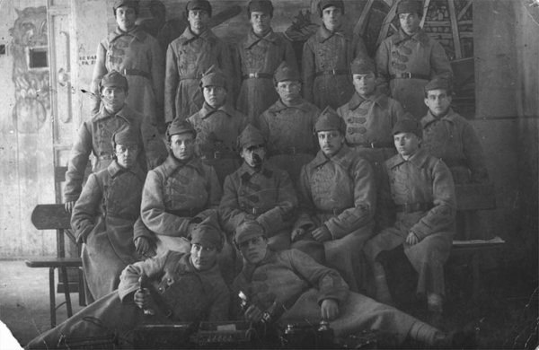 En la imagen de los soldados en el frente durante la Segunda Guerra Mundial