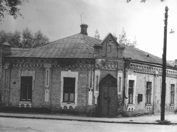 Купеческий  кирпичный дом в Москве демонстрирует состоятельность своих собственников