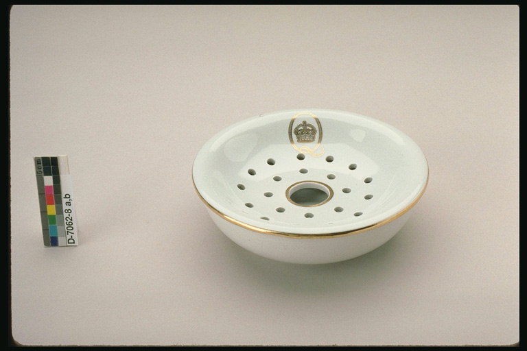 Keramikos lėkštutė