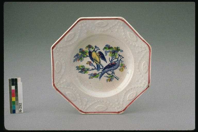 Plate with drawings of birds