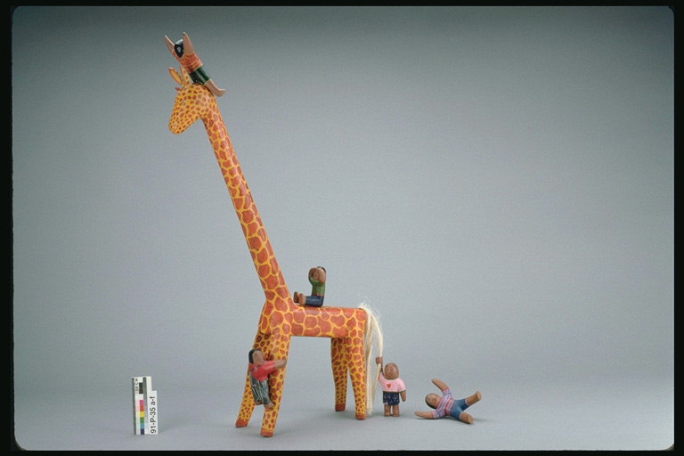 Xoguetes girafa e CEF