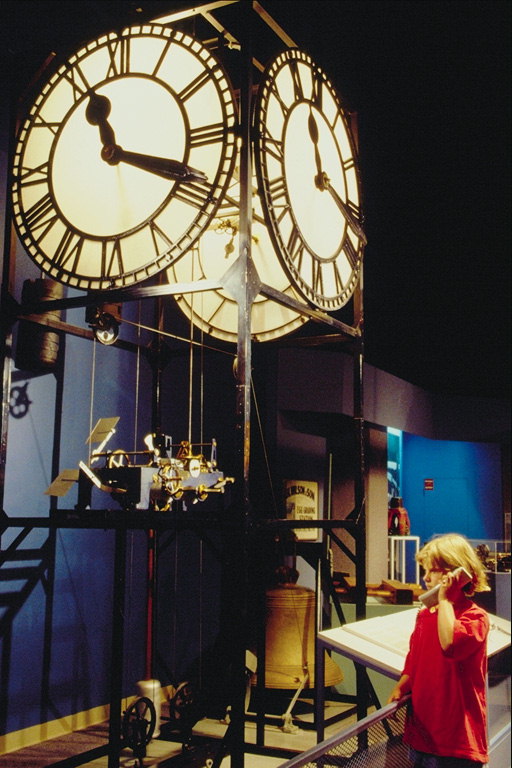 Clock with luminous dial
