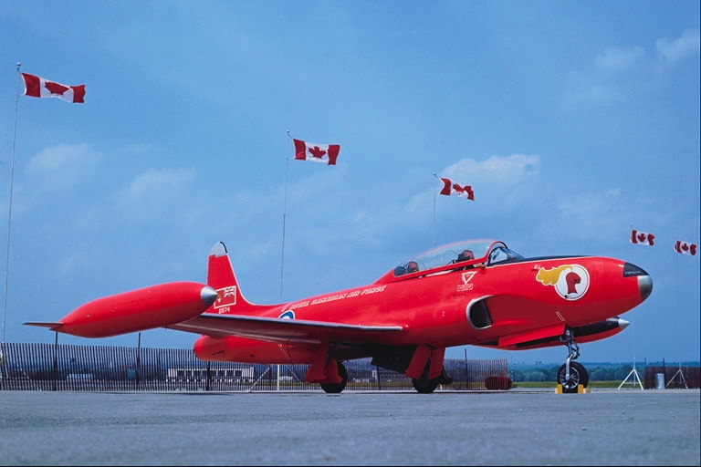 Самолет производства Канады