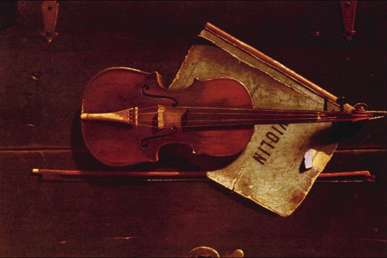 Скрипка и нотная тетрадь