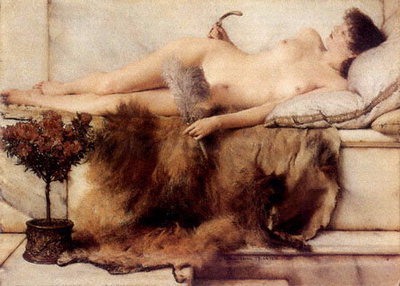 Naked girl në lëkurë e kafshëve të egra