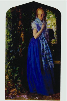 La muchacha en azul al lado de las uvas silvestres