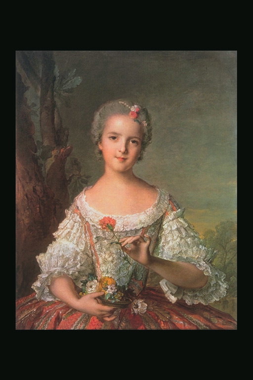 Девушка в пышном платье с розой в руках