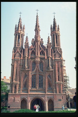 Aukšto bokštai katedra strėlės