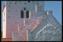 화이트 수도원 지붕에서 분홍색으로 물들과 함께