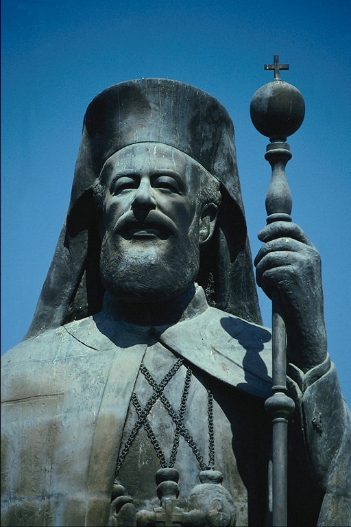 Statyn av prästen