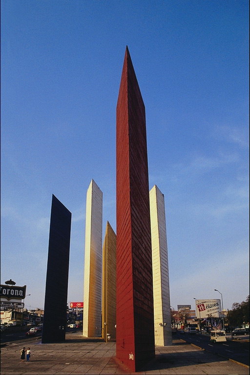 Multi-kulay na skyscrapers