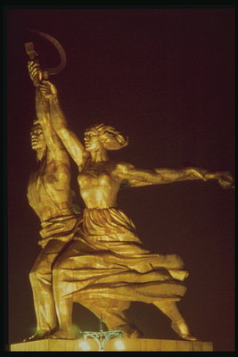 Sculpture. Worker and Farmer. The image pairs with the hammer and sickle