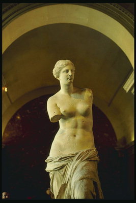 Statuja sieviete