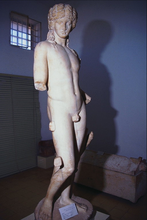 Restaurierung Skulptur Jungen