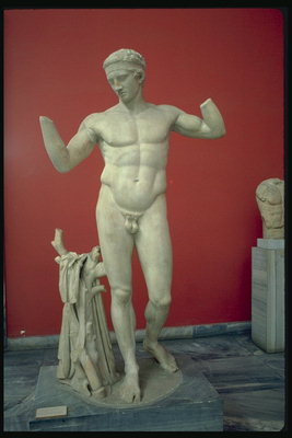 A estátua dos homens jovens, sem mãos
