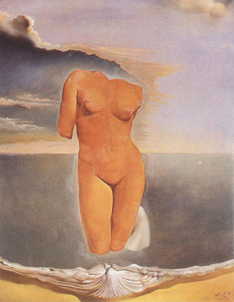 Скульптура голой женщины при отсутствие некоторых частей тела