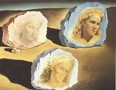 Картина с головами женщин с рисунком на камне