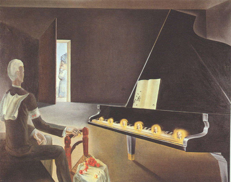 Огненные лица на клавиатуре фортепиано