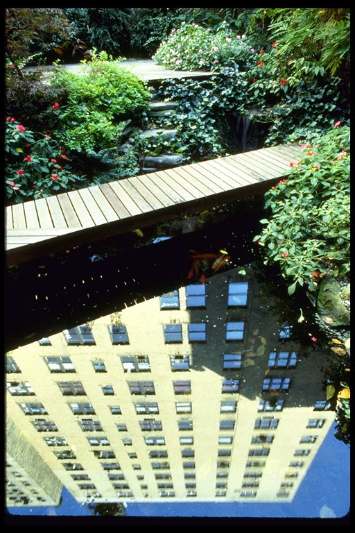거꾸로 사진과 함께 뉴욕의 마천루