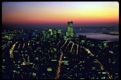 Радужный горизонт вечернего Нью-Йорка