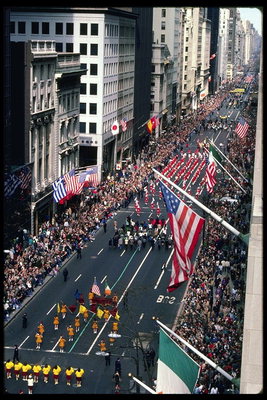 Karnevāls, kas Ņujorkā ar svētku procesija