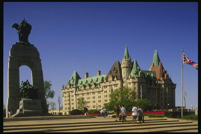 Az épület a brit nagykövetség Kanadában. Fejlesztése a zászló, Nagy-Britannia