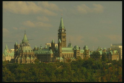 Ottawa kuş uçuşu ile yazın. Bakır, yeşil çatılar