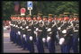 Парад военных на площади в выходных формах