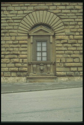 Стена старого здания