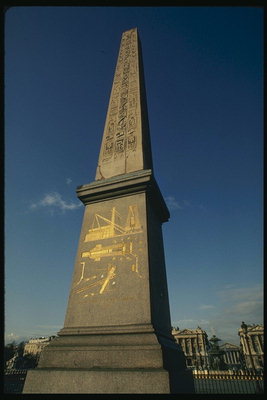 Статуя на площади Согласия