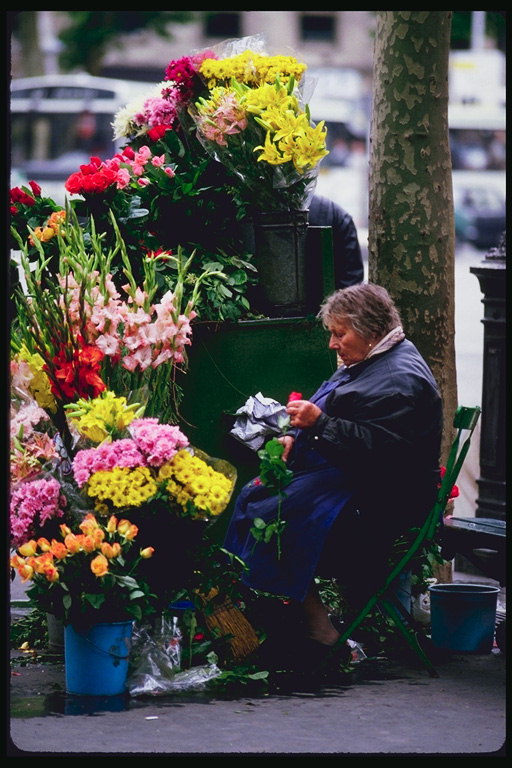 Продавец цветов