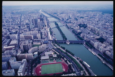 Река Сена через центр Парижа