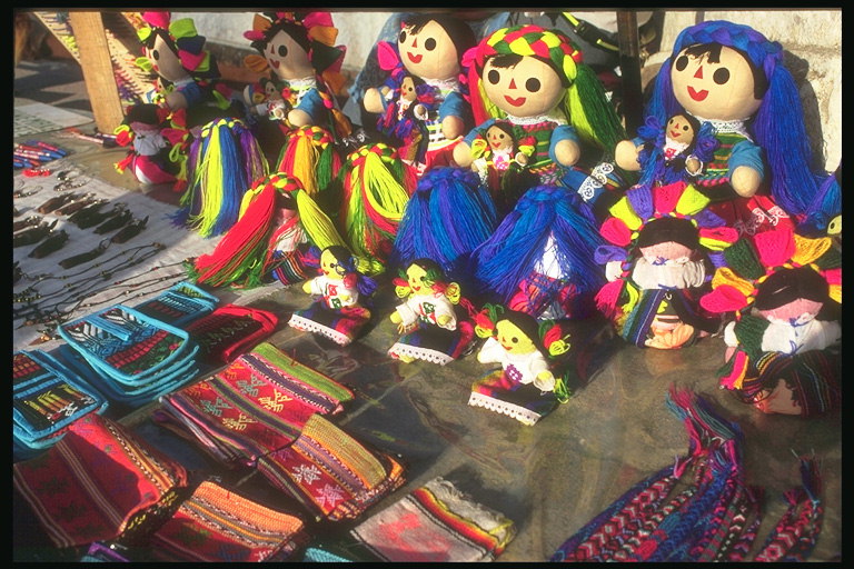 Sale of souvenirs, toys