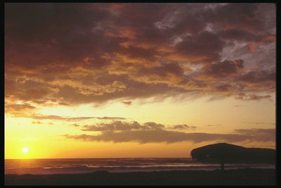 Картина мексиканского восхода солнца  на берегу мексиканского залива