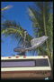 L\'antenne parabolique sur le toit de la maison mobile