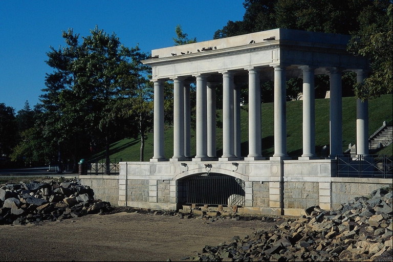 Сооружение с рядом колон