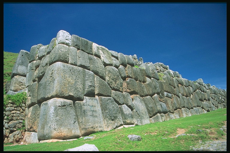 성벽의 돌 블록