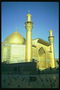 Мечеть переливается под лучами солнца