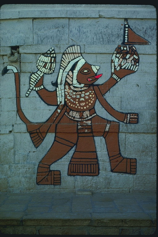 Изображение божества на стене