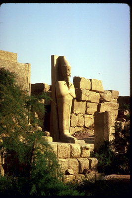 Die Statue des antiken Gottes