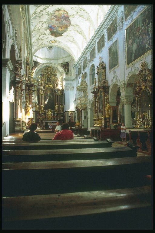 Австрия. Внутри собора