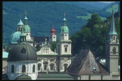 Австрия. Верхушки соборов