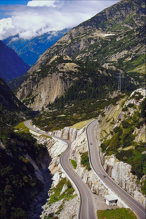 Автомобильные дороги в горах